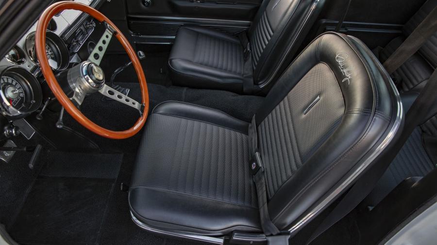 Интерьер Shelby GT500 Super Snake 1967 года  (фото 12 из 52)
